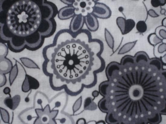 Tissu Liberty Lauren noir et gris