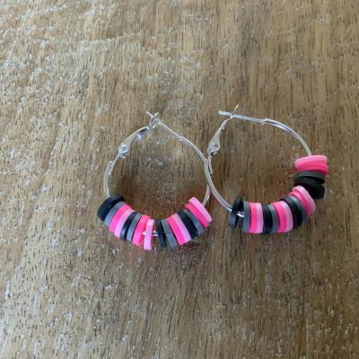 Boucles d’oreille Heishi rose et noir