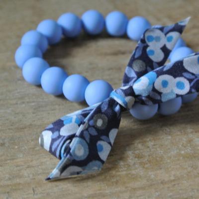 Bracelet perles bleu pastel et Liberty Wiltshire
